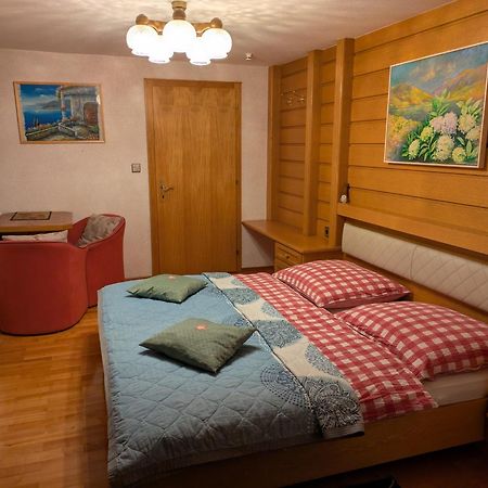 Montahaus Hotel Vandans Bagian luar foto