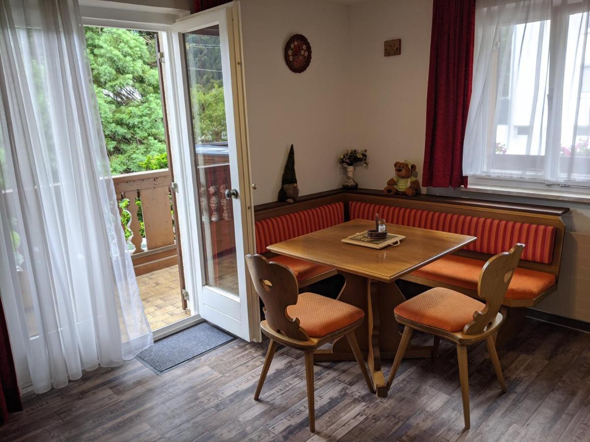 Montahaus Hotel Vandans Bagian luar foto