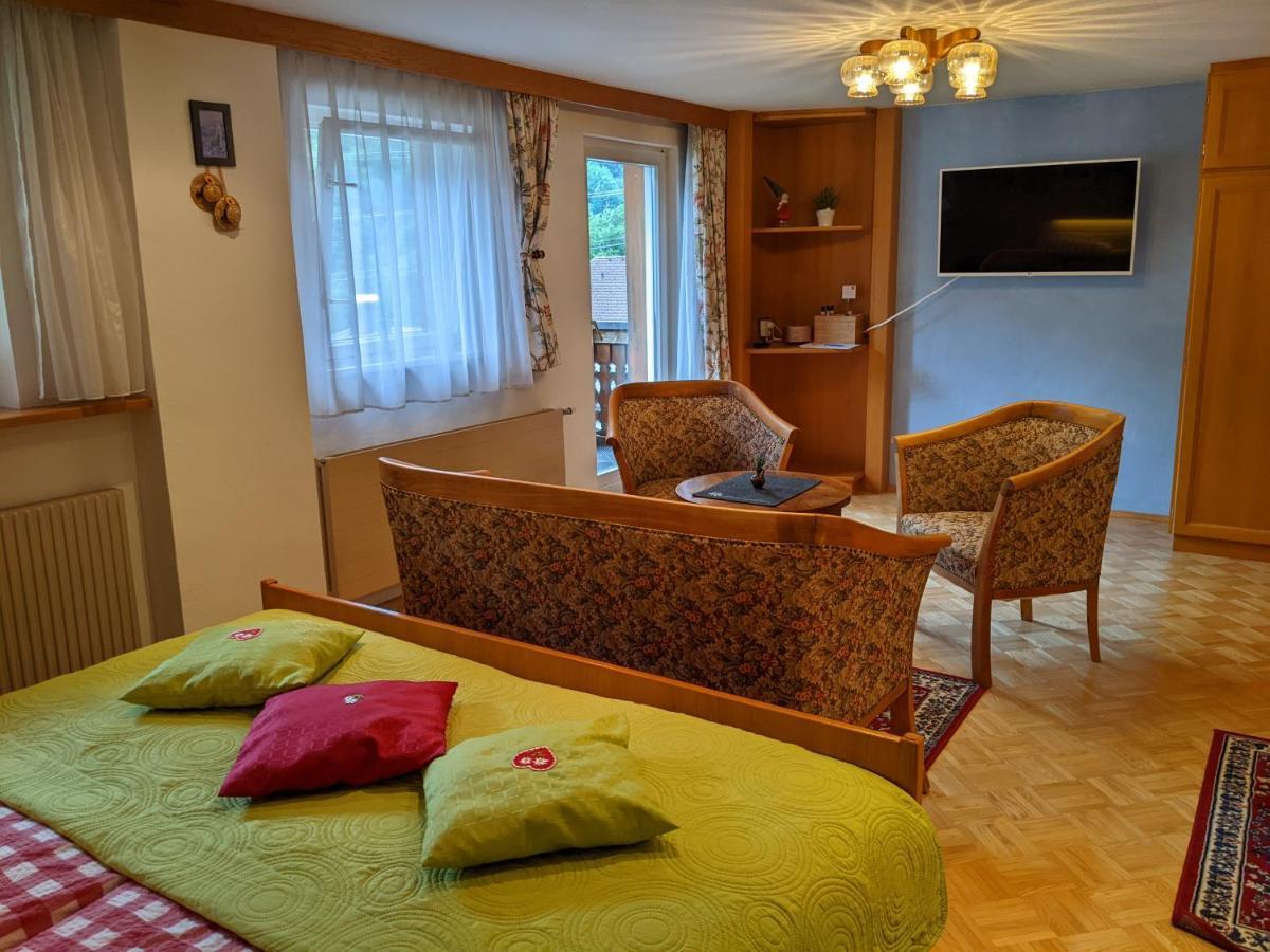 Montahaus Hotel Vandans Bagian luar foto