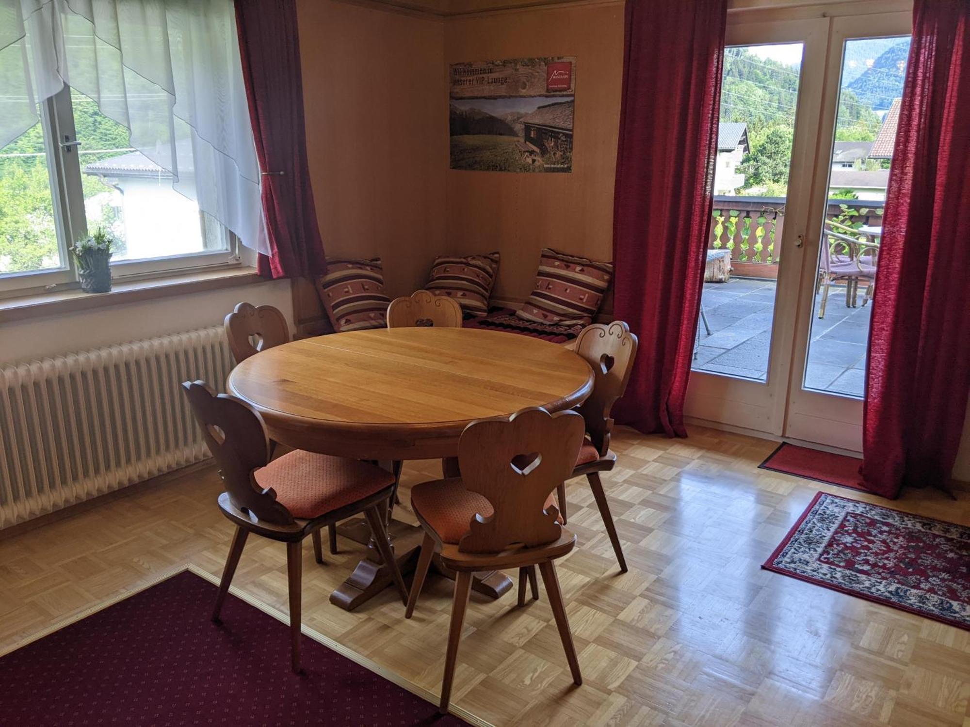 Montahaus Hotel Vandans Bagian luar foto