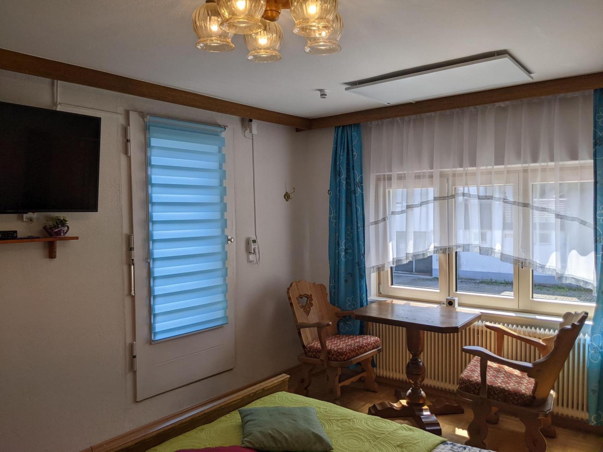 Montahaus Hotel Vandans Ruang foto