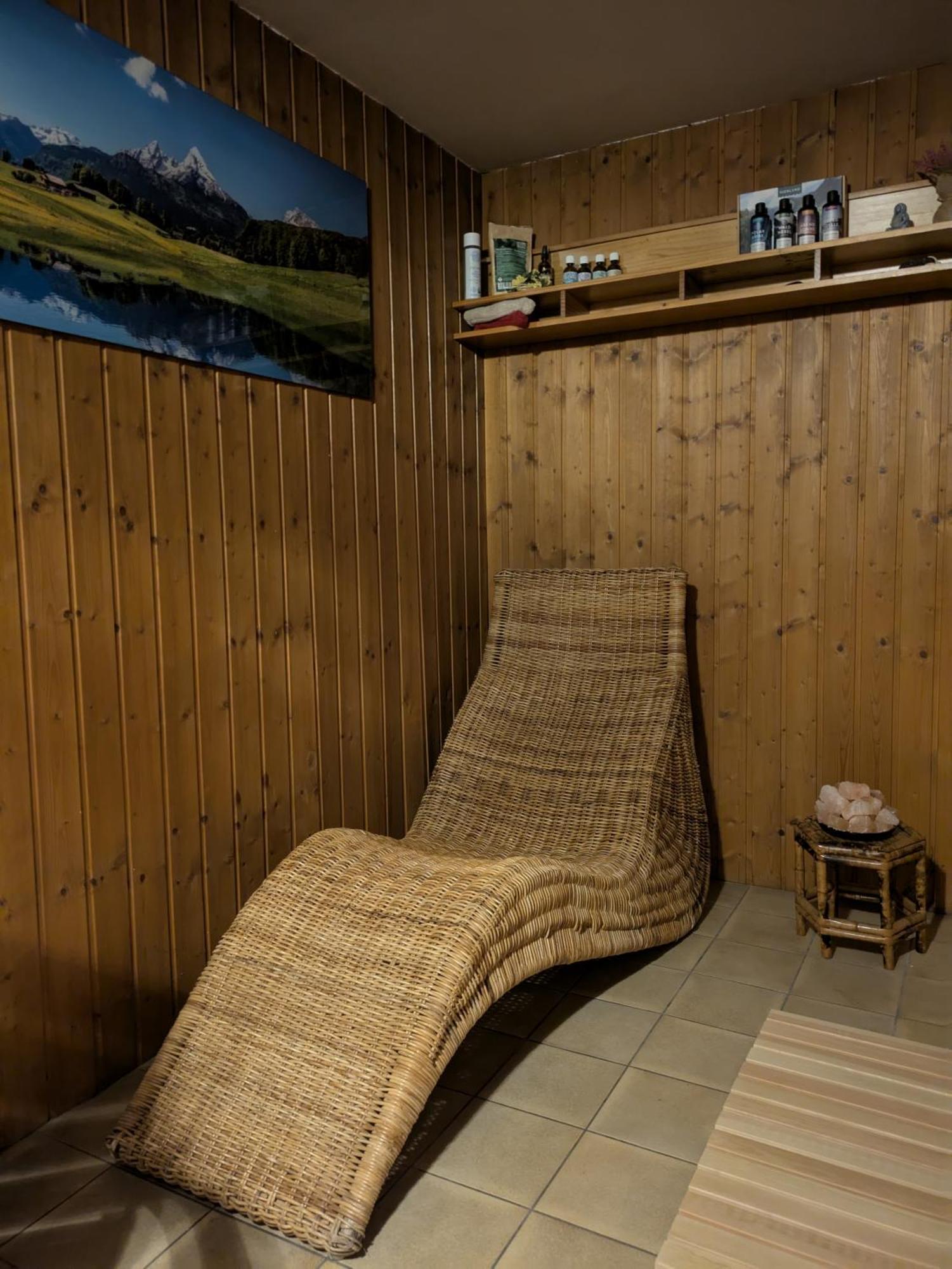 Montahaus Hotel Vandans Bagian luar foto