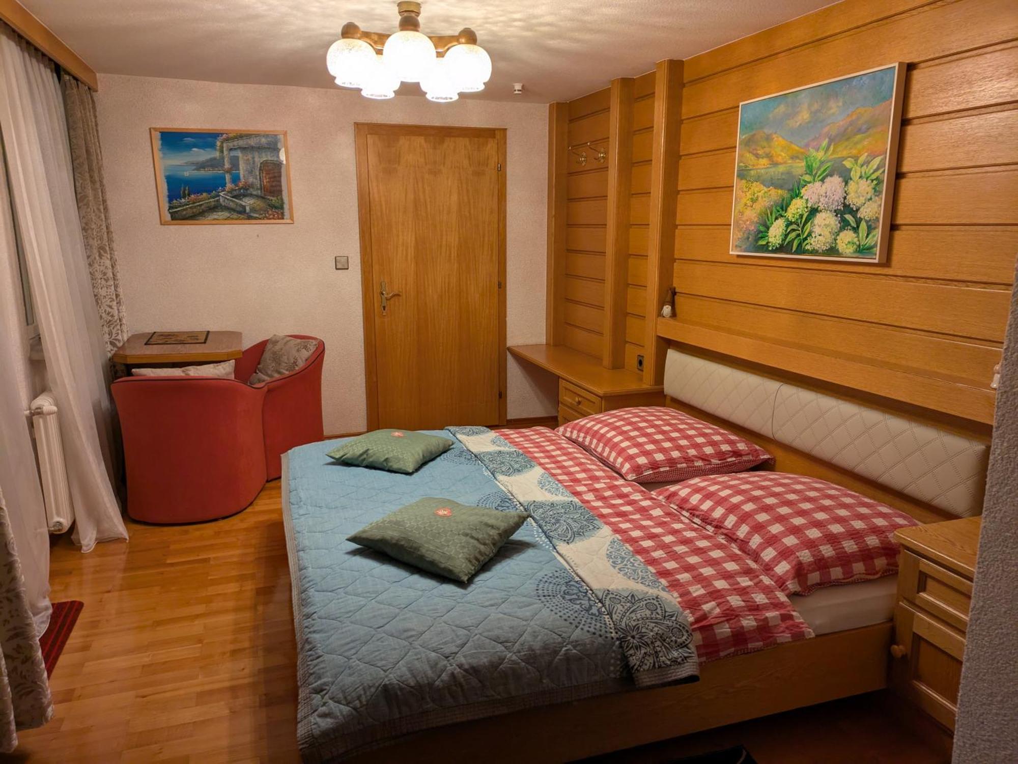 Montahaus Hotel Vandans Bagian luar foto